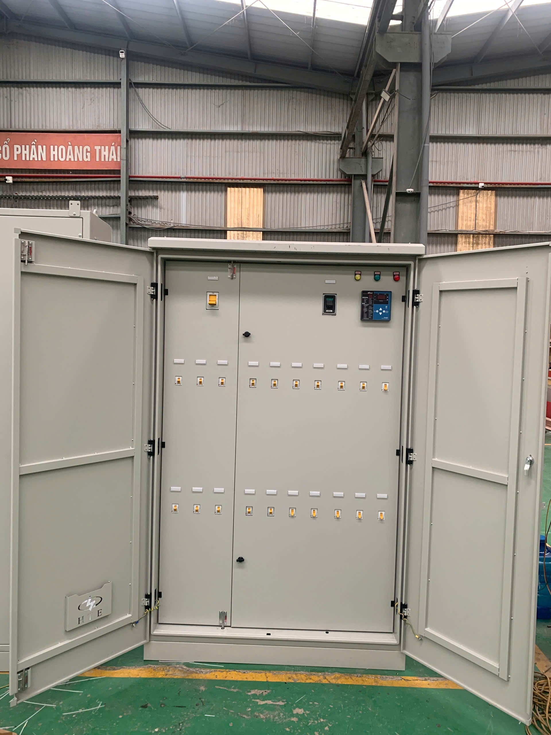 tủ tụ bù thiết bị điện hạ thế